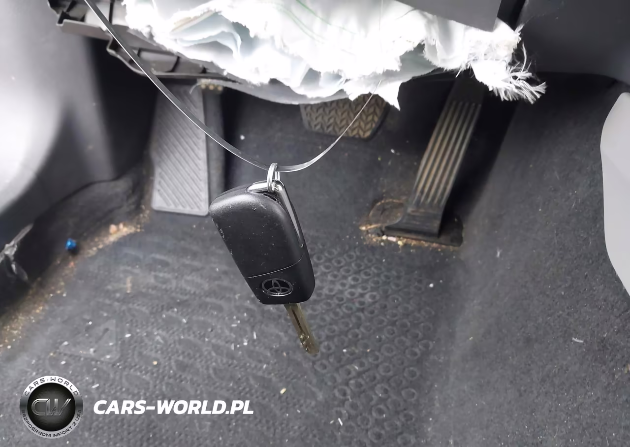 2023 Toyota Camry Le VIN:4T1C11AK2PU132983 - 11