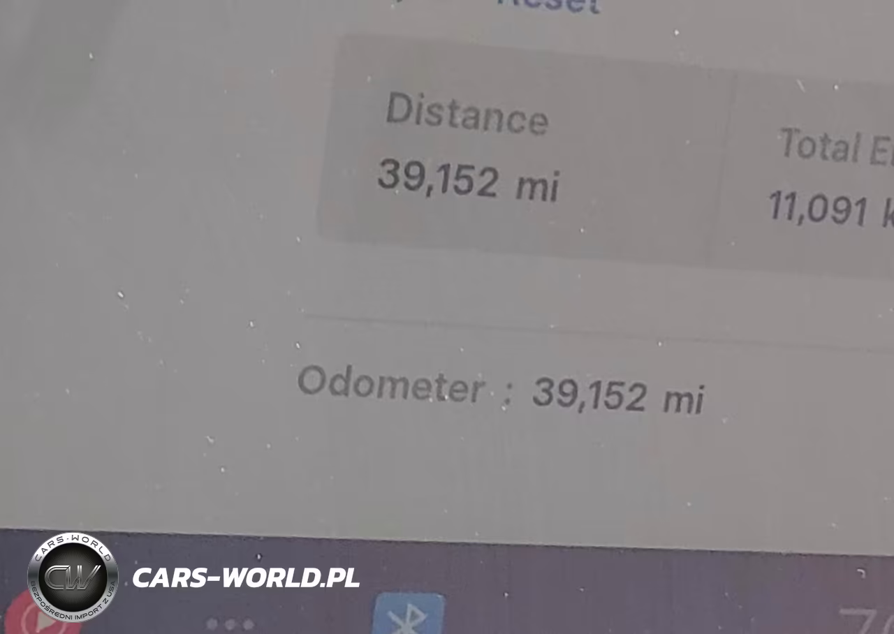 2025 Tesla Model Y Long Range Dual Motor All-Wheel Drive VIN:7SAYGAEE2SF216660 - 15
