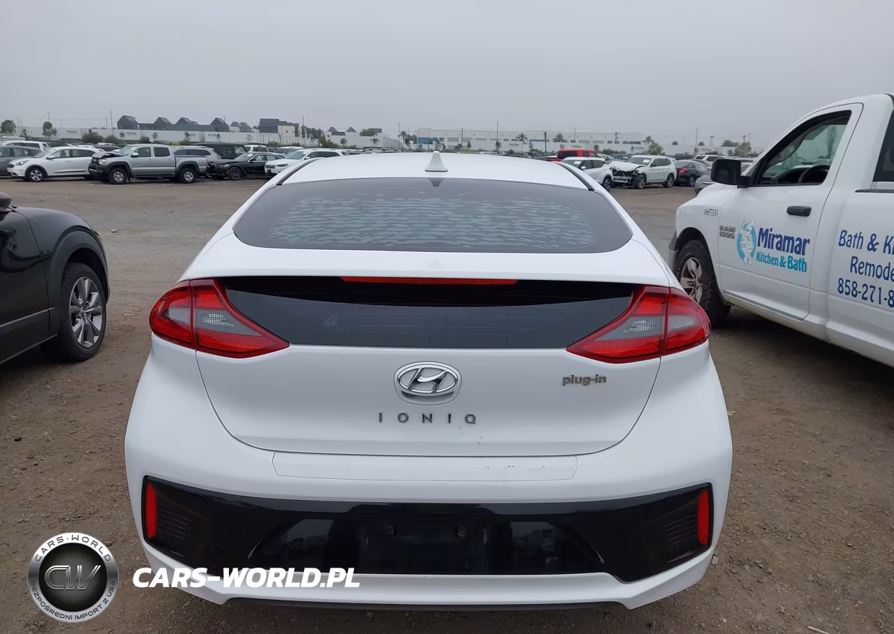 2018 Hyundai Ioniq Plug-In Hybrid VIN:KMHC65LD7JU084721 - 16