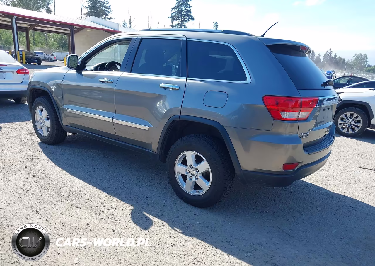 2012 Jeep Grand Cherokee Laredo VIN:1C4RJFAG9CC323484 - 3