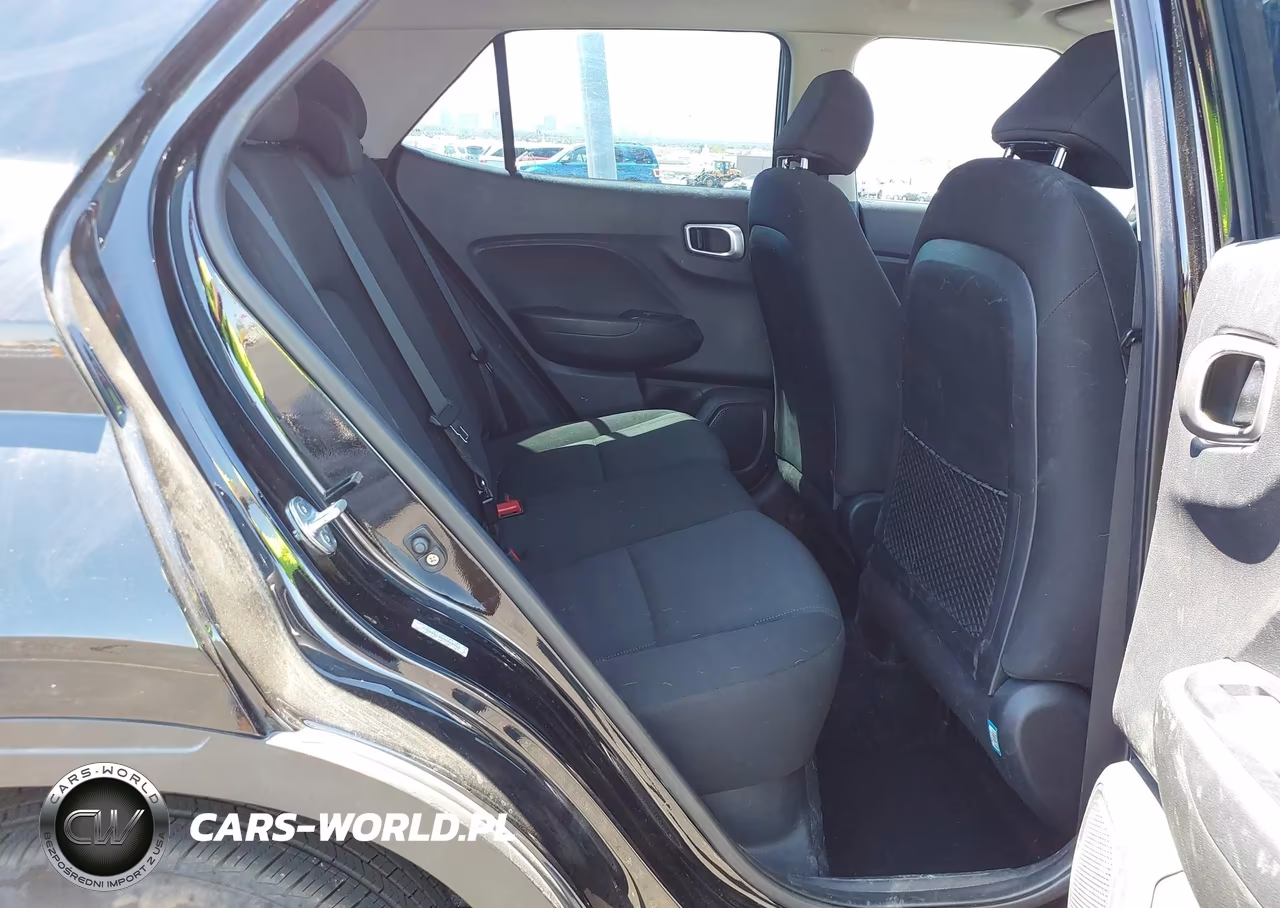 2021 Hyundai Venue Se VIN:KMHRB8A30MU068950 - 8