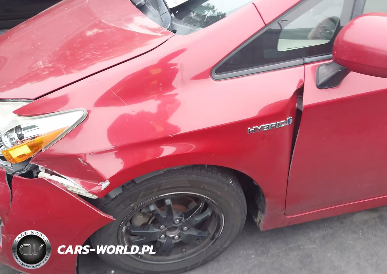 2015 Toyota Prius Two VIN:JTDKN3DU2F2004847 - 12