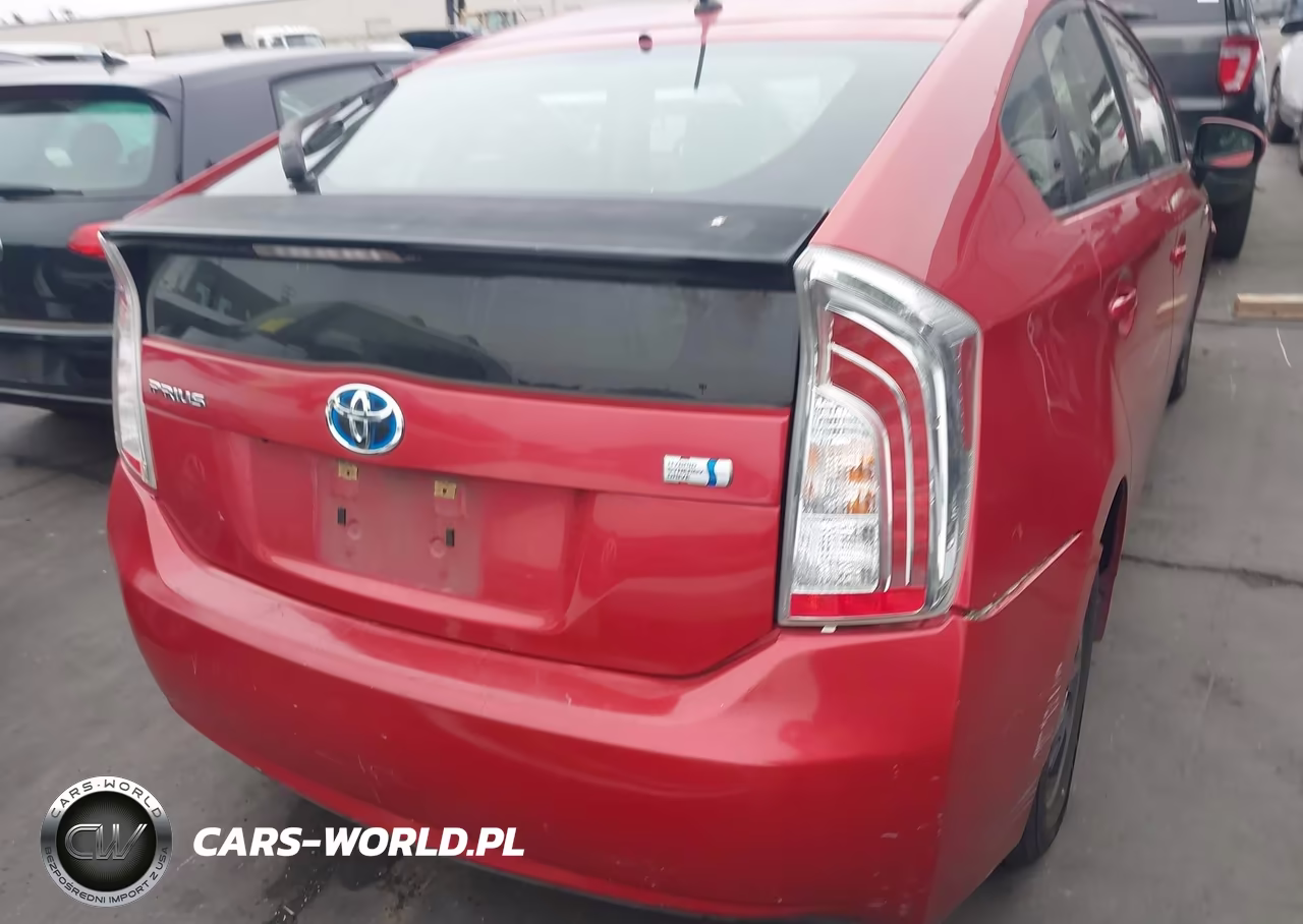 2015 Toyota Prius Two VIN:JTDKN3DU2F2004847 - 17
