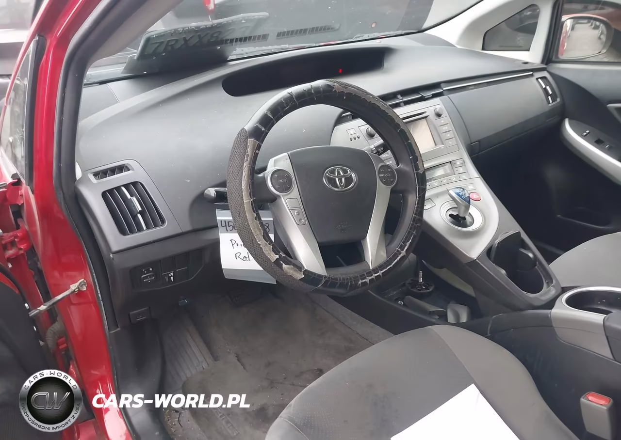 2015 Toyota Prius Two VIN:JTDKN3DU2F2004847 - 20