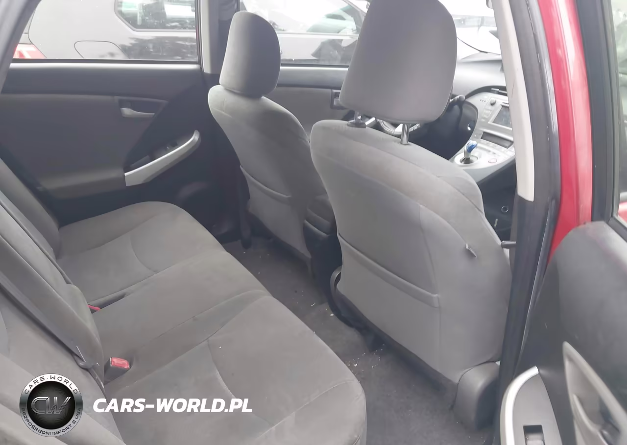2015 Toyota Prius Two VIN:JTDKN3DU2F2004847 - 8