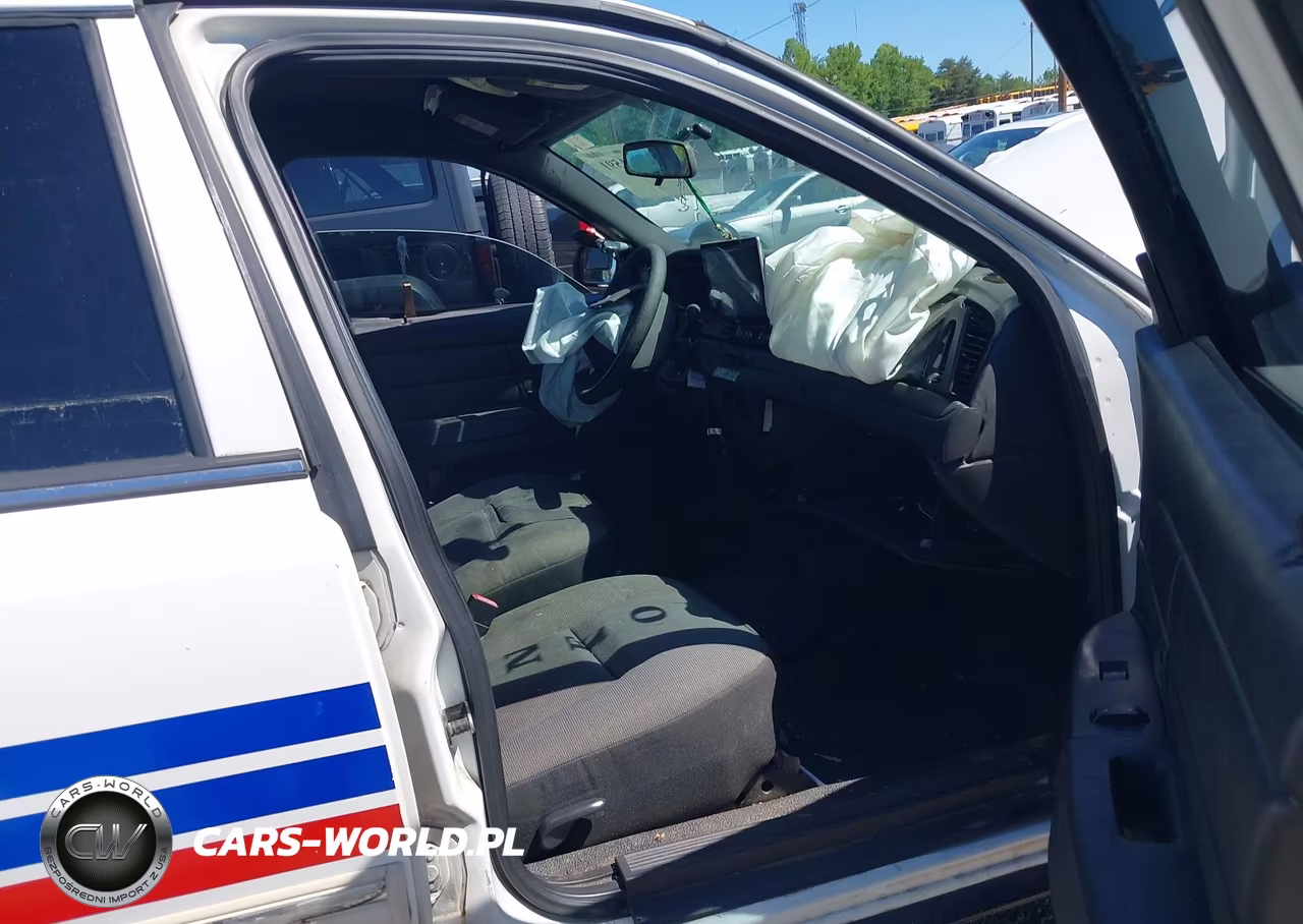 2009 Ford Crown Victoria Police-Police Interceptor VIN:2FAHP71V19X129502 - 5