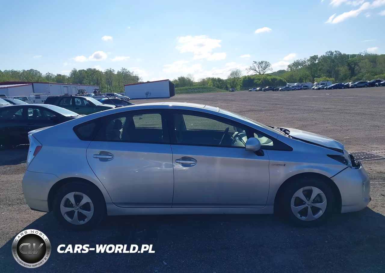 2013 Toyota Prius VIN:JTDKN3DU6D1712814 - 13