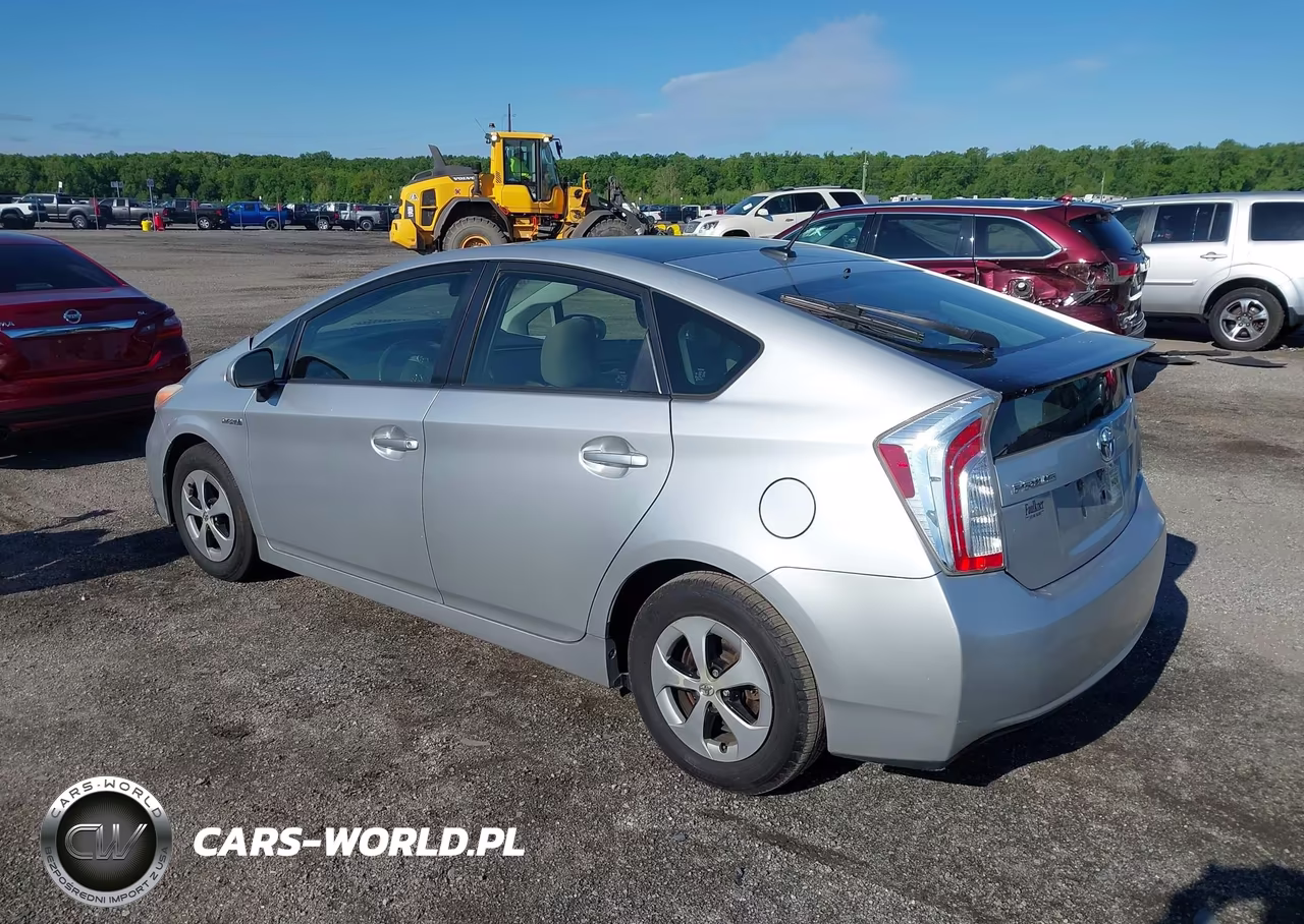 2013 Toyota Prius VIN:JTDKN3DU6D1712814 - 3