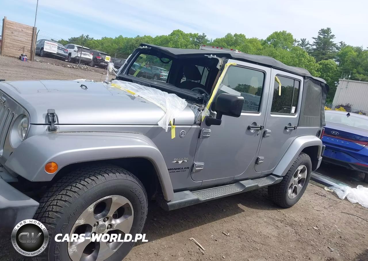 2016 Jeep Wrangler Unlimited Sahara VIN:1C4BJWEG8GL183025 - 15