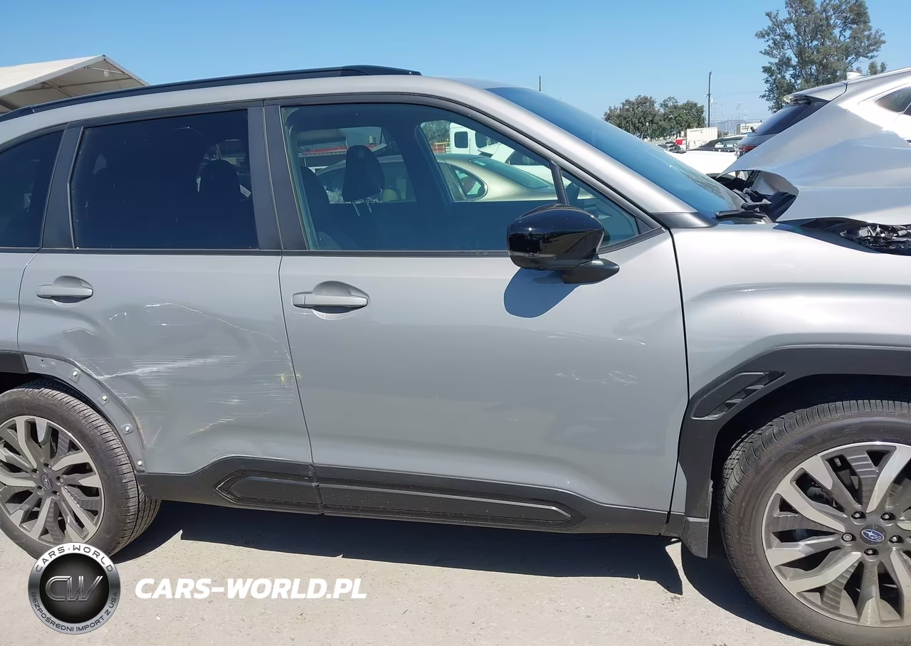 2025 Subaru Forester Touring VIN:JF2SLDTC7SH544062 - 13