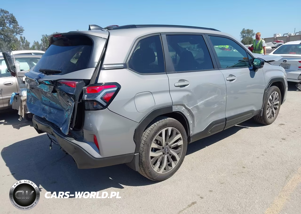 2025 Subaru Forester Touring VIN:JF2SLDTC7SH544062 - 4