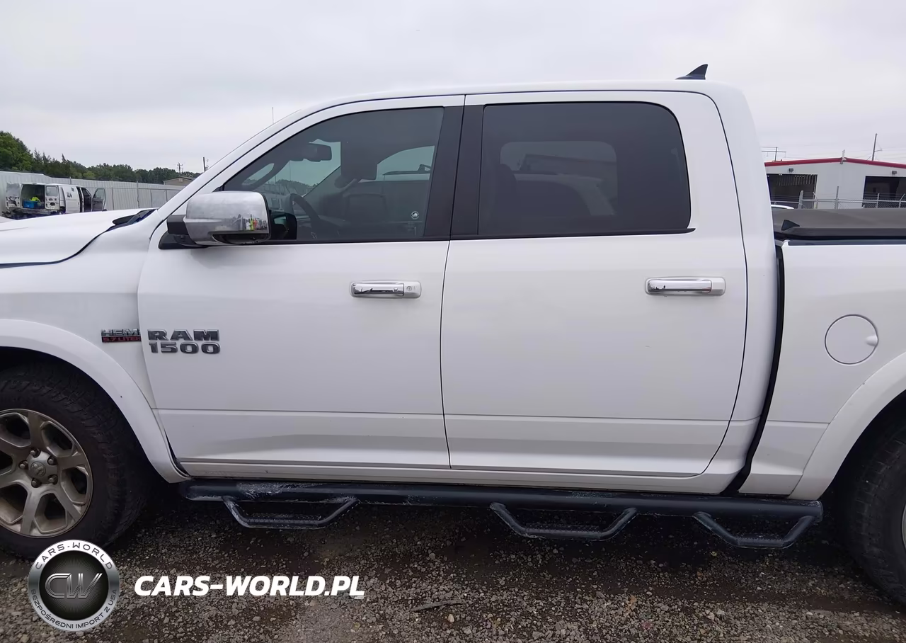 2017 Ram 1500 Laramie 4X4 5'7 Box VIN:1C6RR7NT0HS832437 - 15