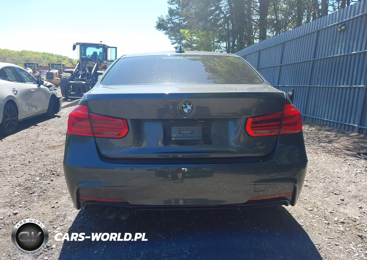 2018 BMW 330I xDrive VIN:WBA8D9C54JEM35009 - 16
