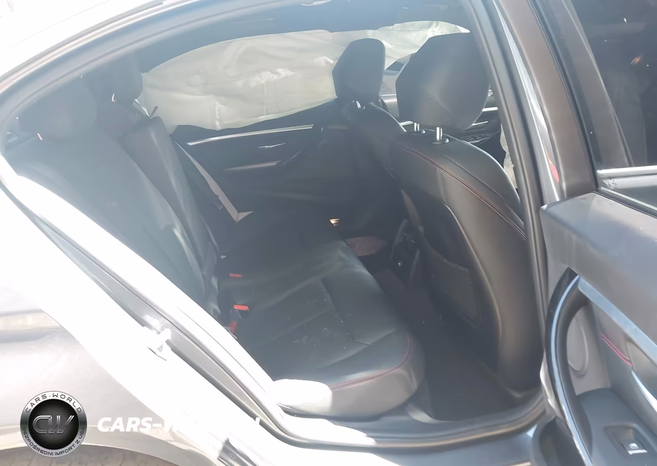 2018 BMW 330I xDrive VIN:WBA8D9C54JEM35009 - 8