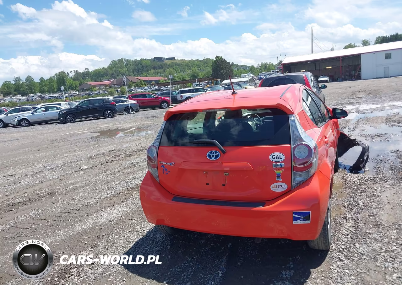 2012 Toyota Prius C Two VIN:JTDKDTB35C1014948 - 16