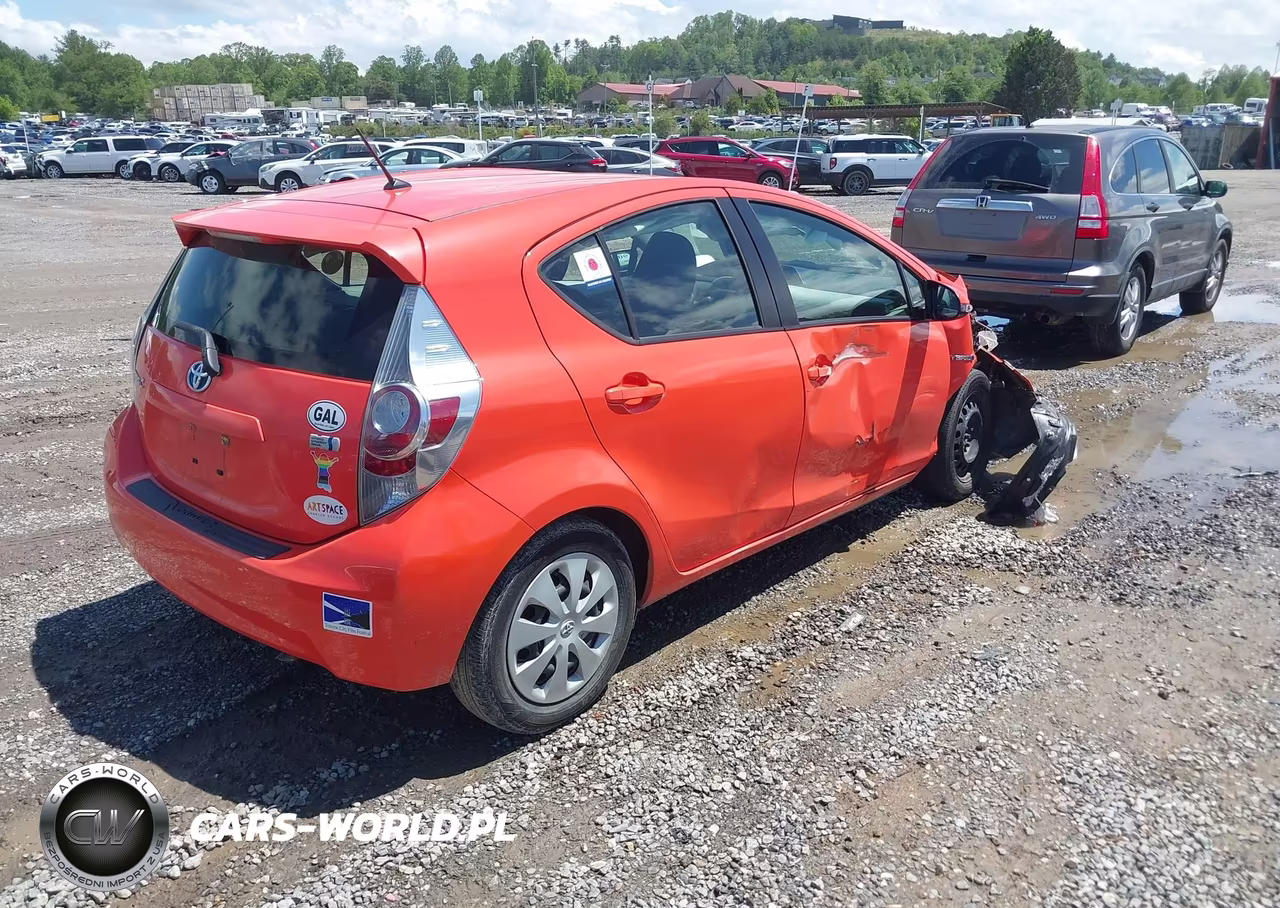 2012 Toyota Prius C Two VIN:JTDKDTB35C1014948 - 4
