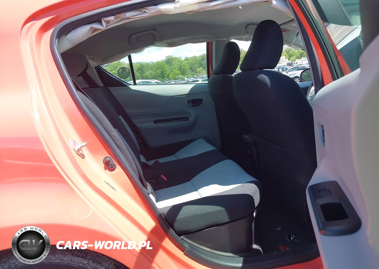 2012 Toyota Prius C Two VIN:JTDKDTB35C1014948 - 8