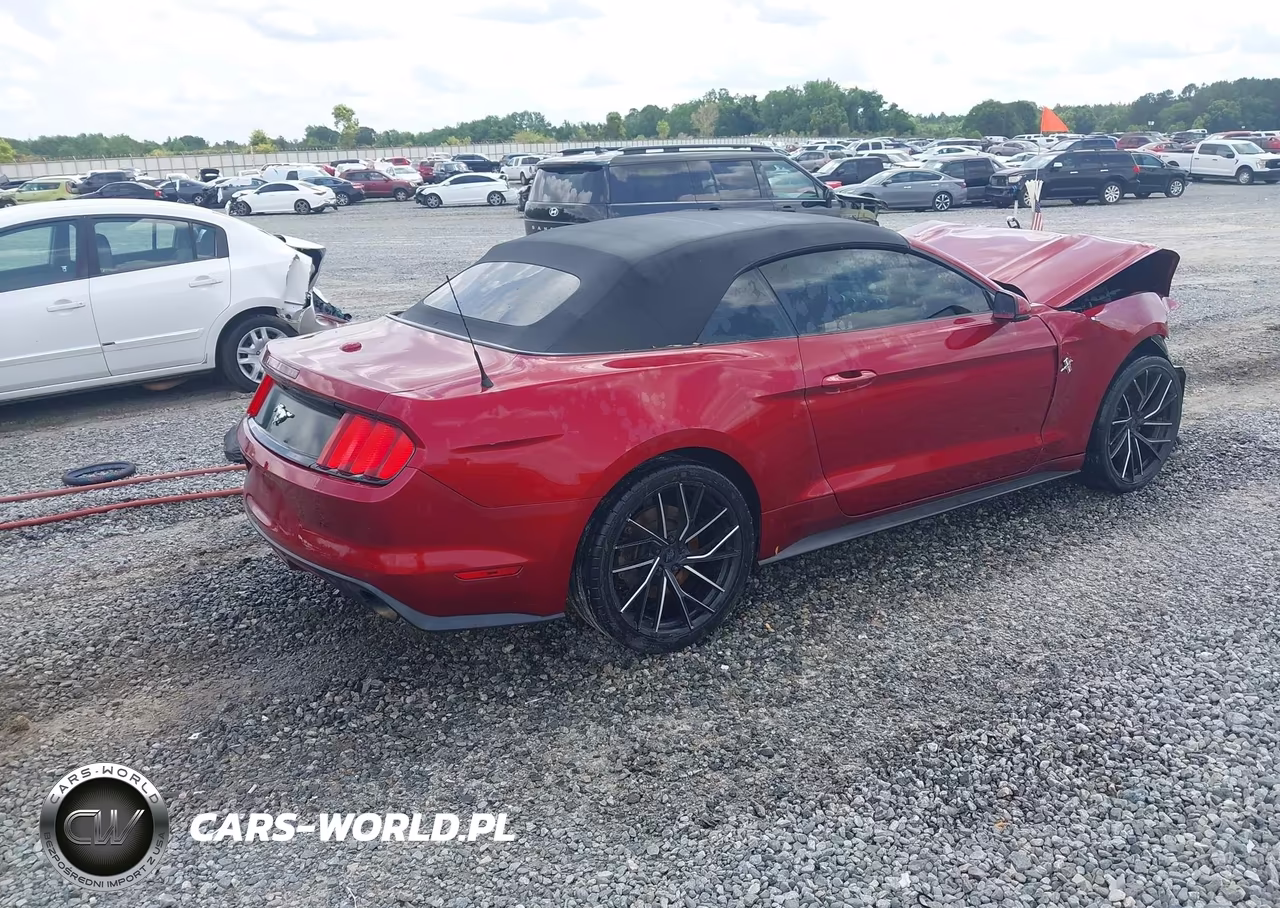 2015 Ford Mustang Ecoboost Premium VIN:1FATP8UH3F5402118 - 4