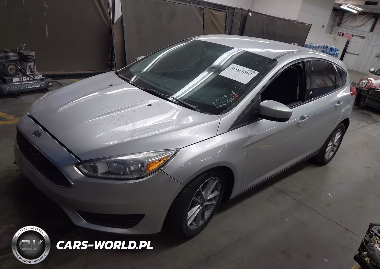 2018 Ford Focus Se VIN:1FADP3K27JL262469 - 2