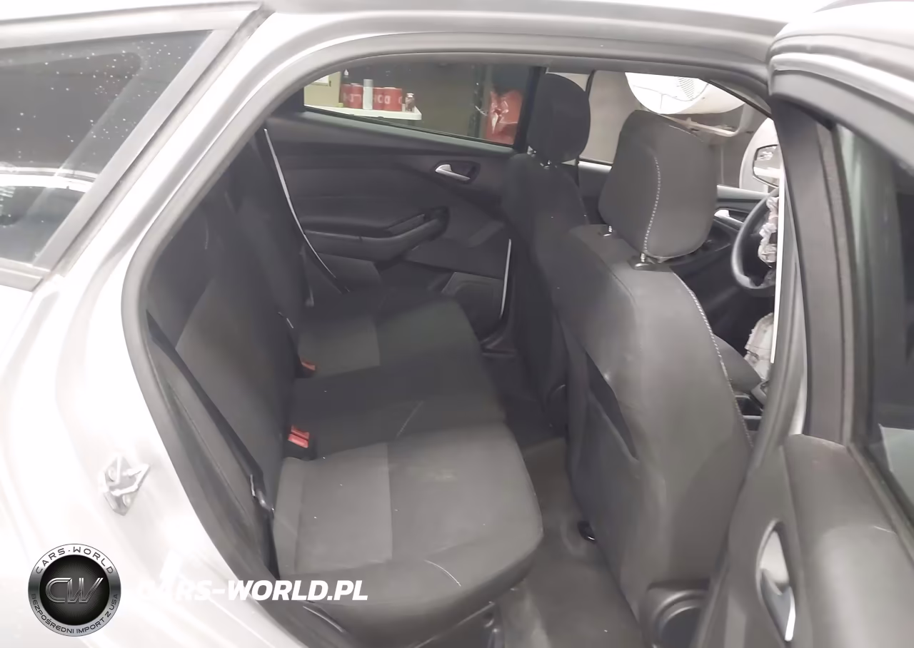 2018 Ford Focus Se VIN:1FADP3K27JL262469 - 8