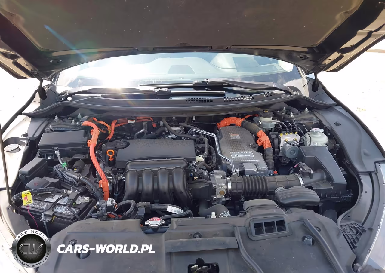 2018 Honda Clarity Plug-In Hybrid Touring VIN:JHMZC5F37JC001271 - 10