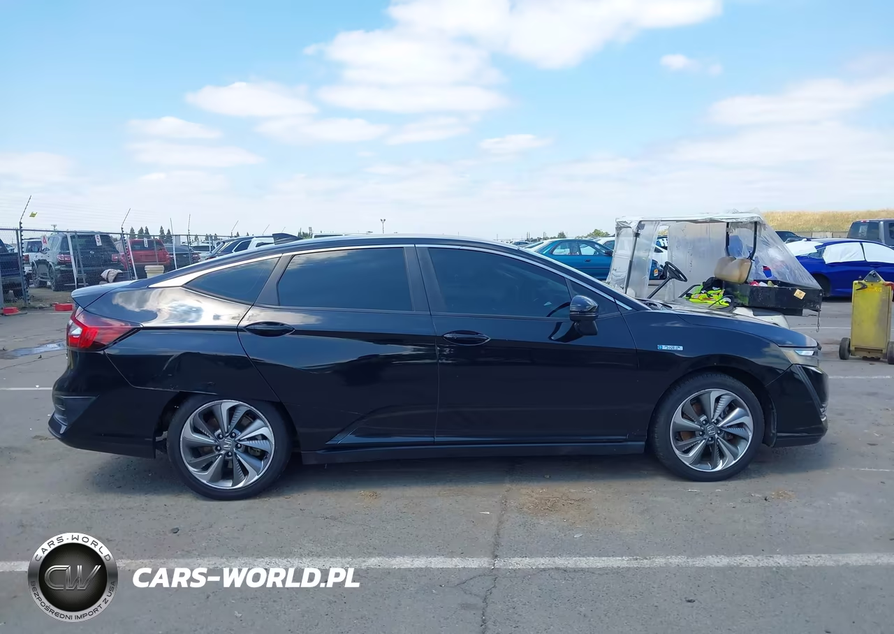 2018 Honda Clarity Plug-In Hybrid Touring VIN:JHMZC5F37JC001271 - 13