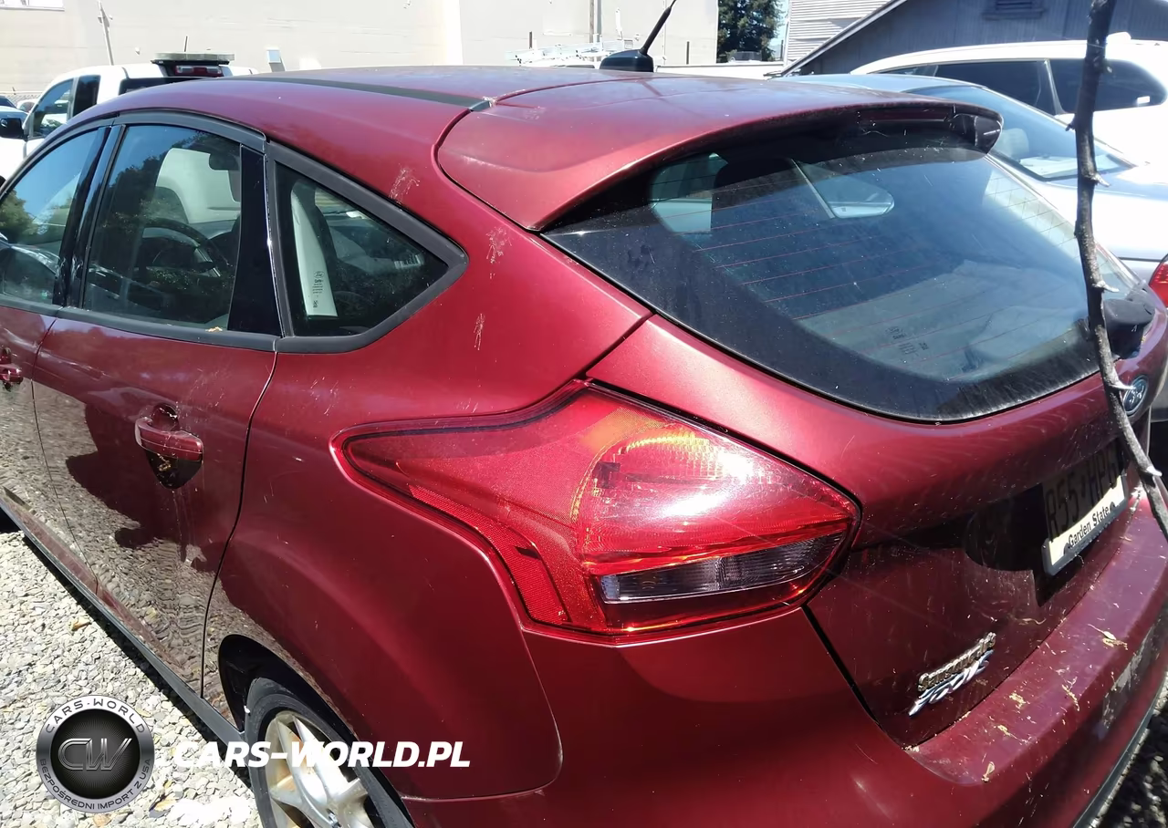 2015 Ford Focus Se VIN:1FADP3K26FL302712 - 3