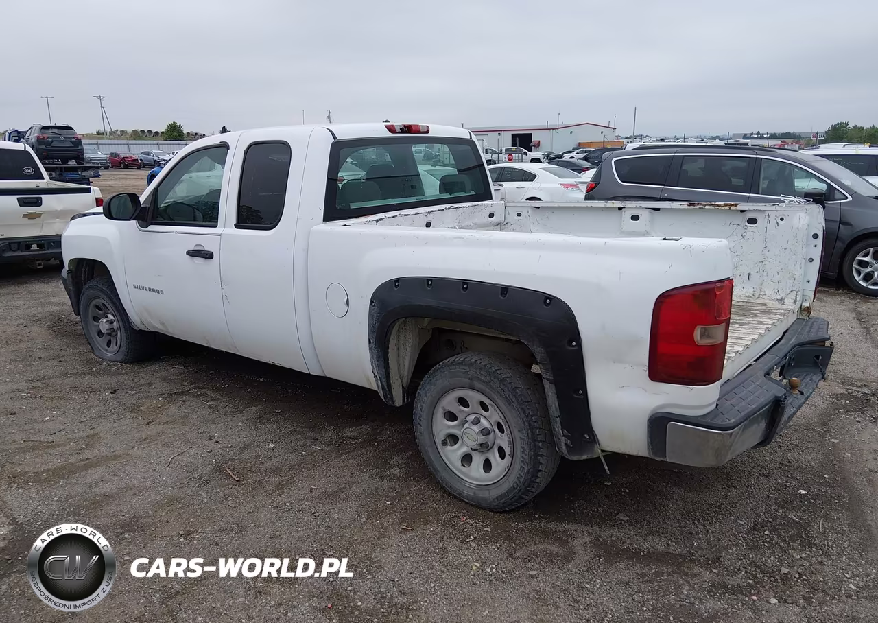 2008 Chevrolet Silverado 1500 Work Truck VIN:2GCEC19C881315872 - 3