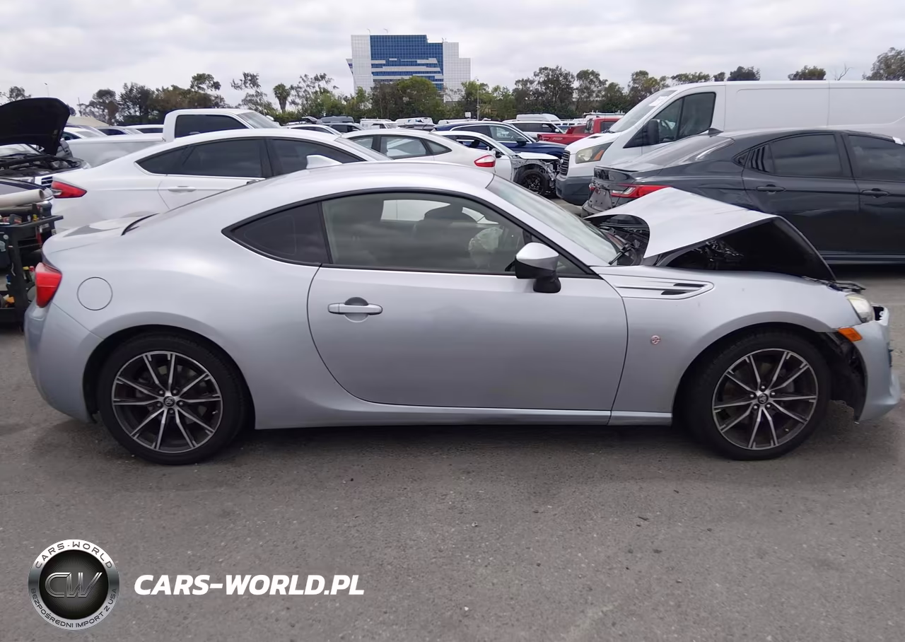 2017 Toyota 86 VIN:JF1ZNAA18H8700812 - 13