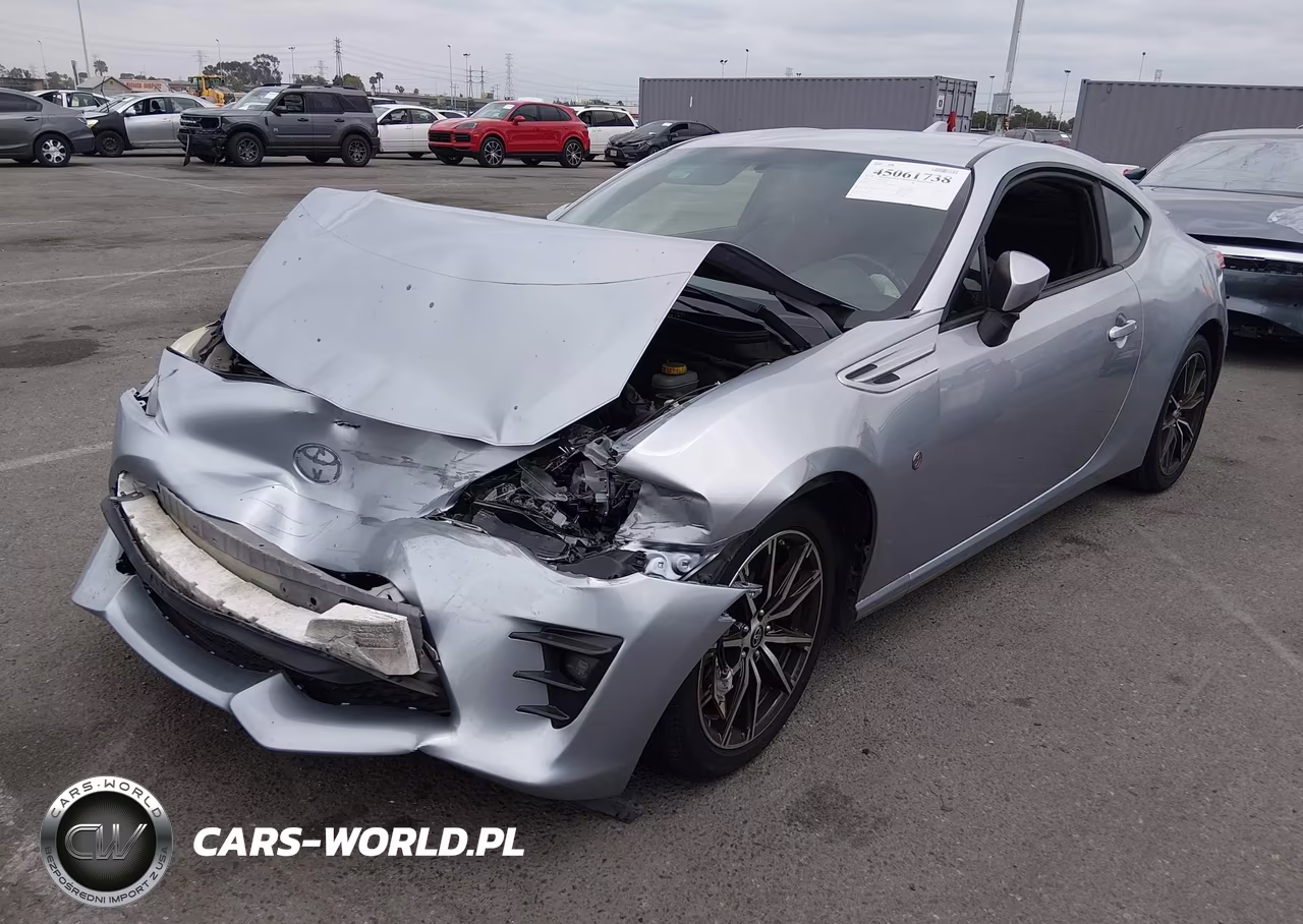 2017 Toyota 86 VIN:JF1ZNAA18H8700812 - 2
