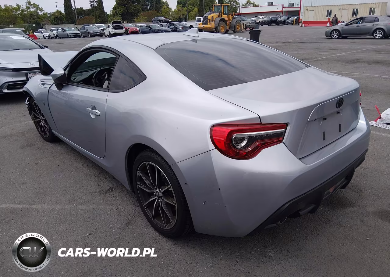 2017 Toyota 86 VIN:JF1ZNAA18H8700812 - 3