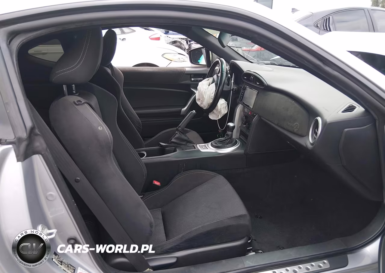 2017 Toyota 86 VIN:JF1ZNAA18H8700812 - 5