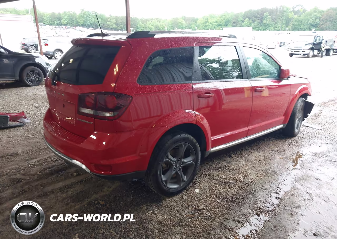 2018 Dodge Journey Crossroad VIN:3C4PDCGGXJT507161 - 4