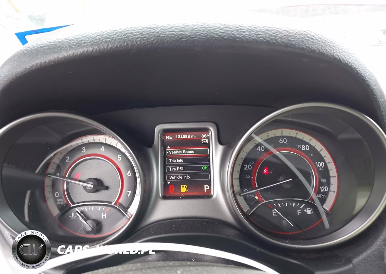 2018 Dodge Journey Crossroad VIN:3C4PDCGGXJT507161 - 7