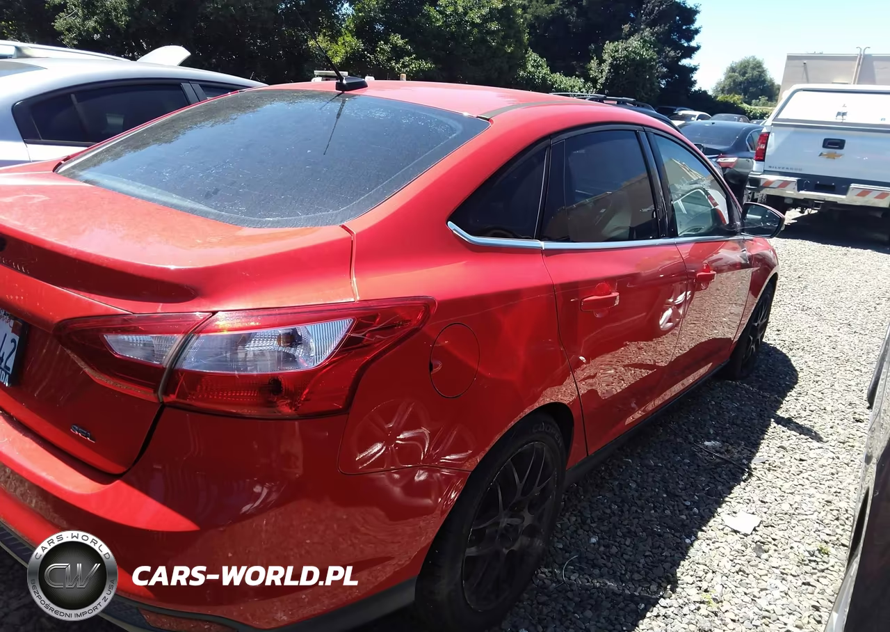 2012 Ford Focus Sel VIN:1FAHP3H26CL394179 - 4