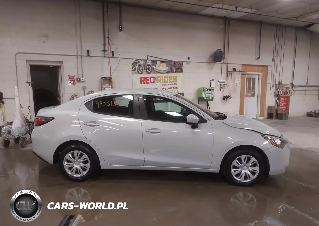 2019 Toyota Yaris L VIN:3MYDLBYV7KY506195 - 13