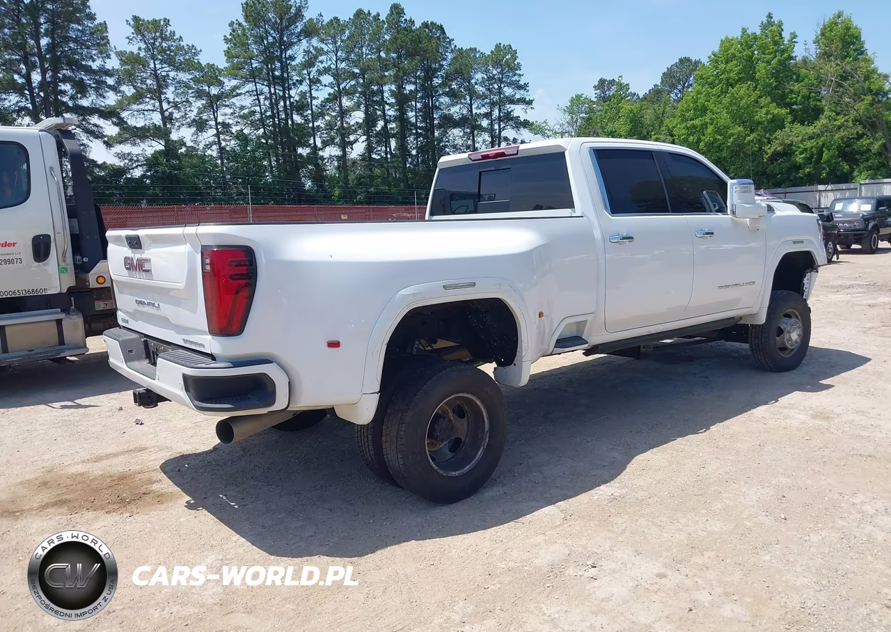 2025 GMC Sierra 3500Hd Denali VIN:1GT4UWEYXSF275642 - 4