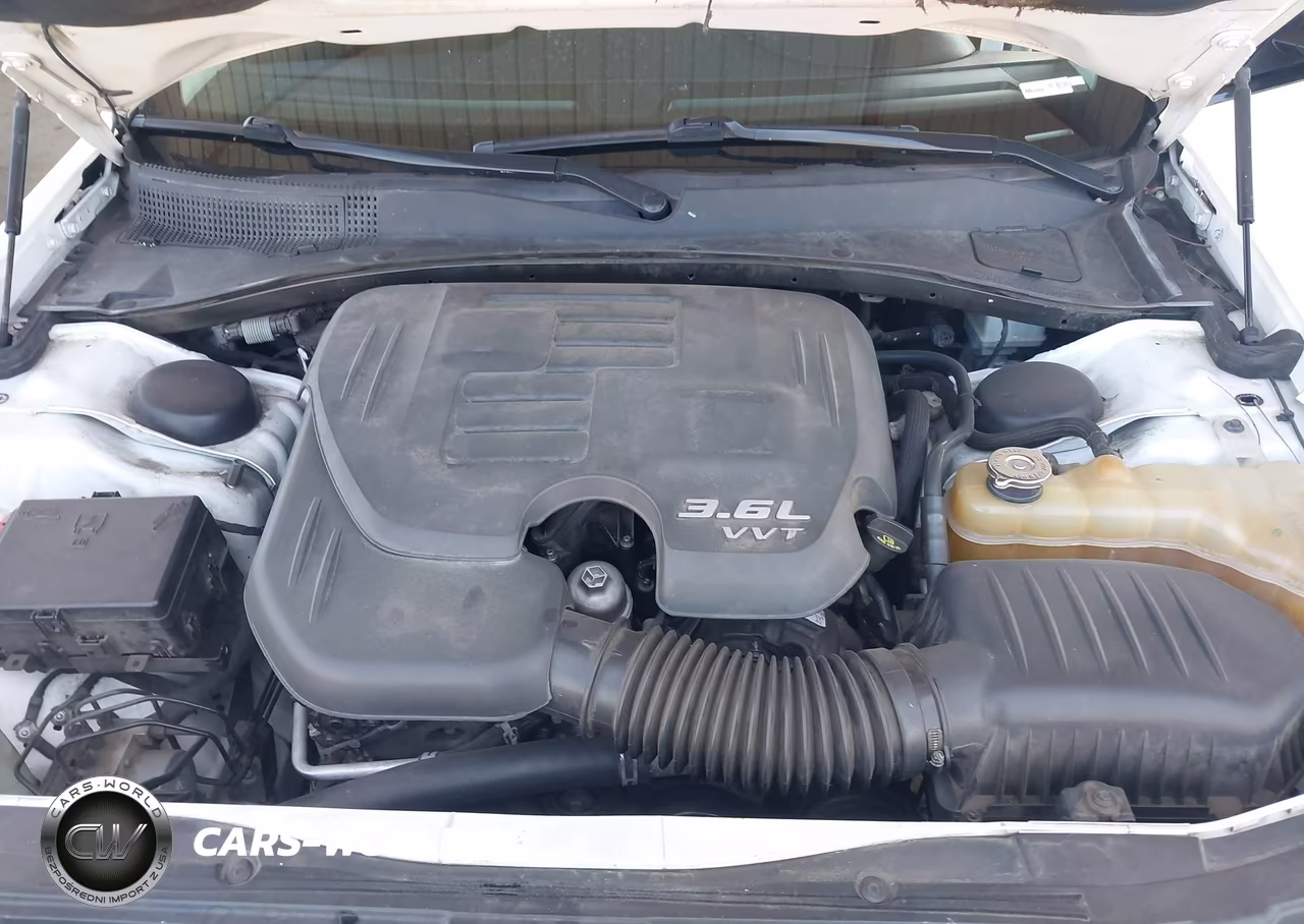 2016 Chrysler 300C VIN:2C3CCAEG2GH324660 - 10