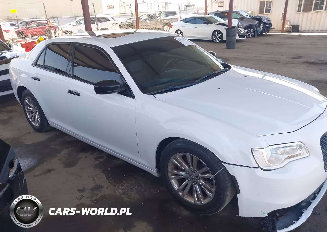 2016 Chrysler 300C VIN:2C3CCAEG2GH324660 - 13