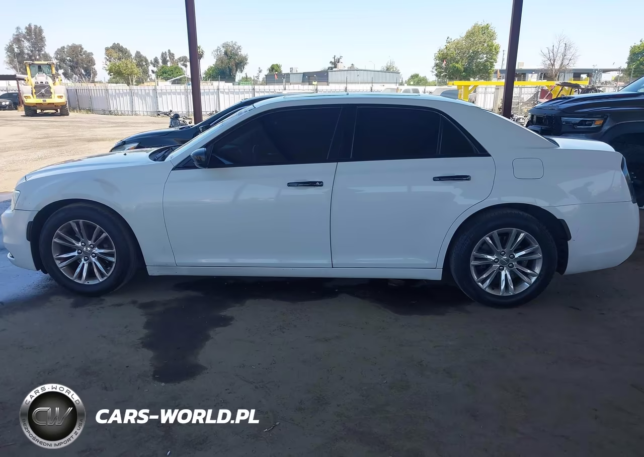 2016 Chrysler 300C VIN:2C3CCAEG2GH324660 - 14