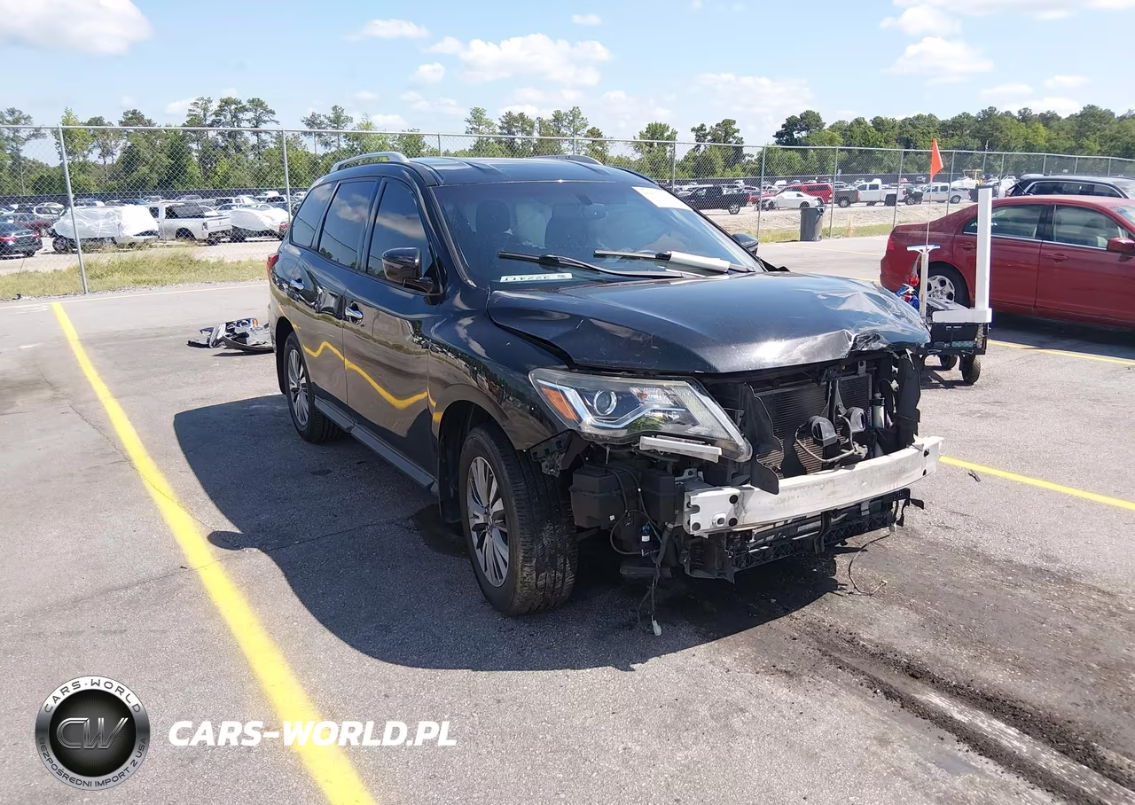 2018 Nissan Pathfinder Sv