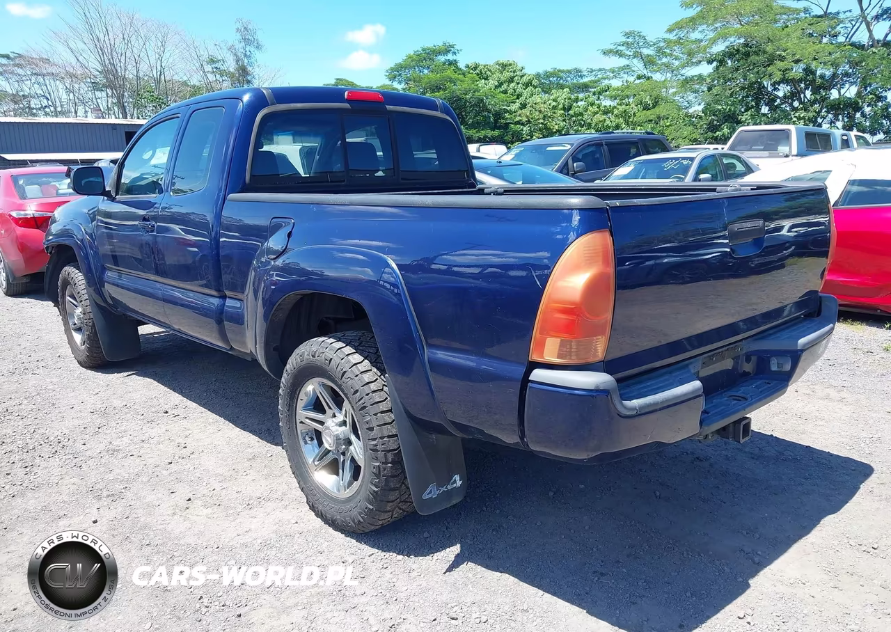 2005 Toyota Tacoma VIN:5TEUX42N85Z133559 - 3