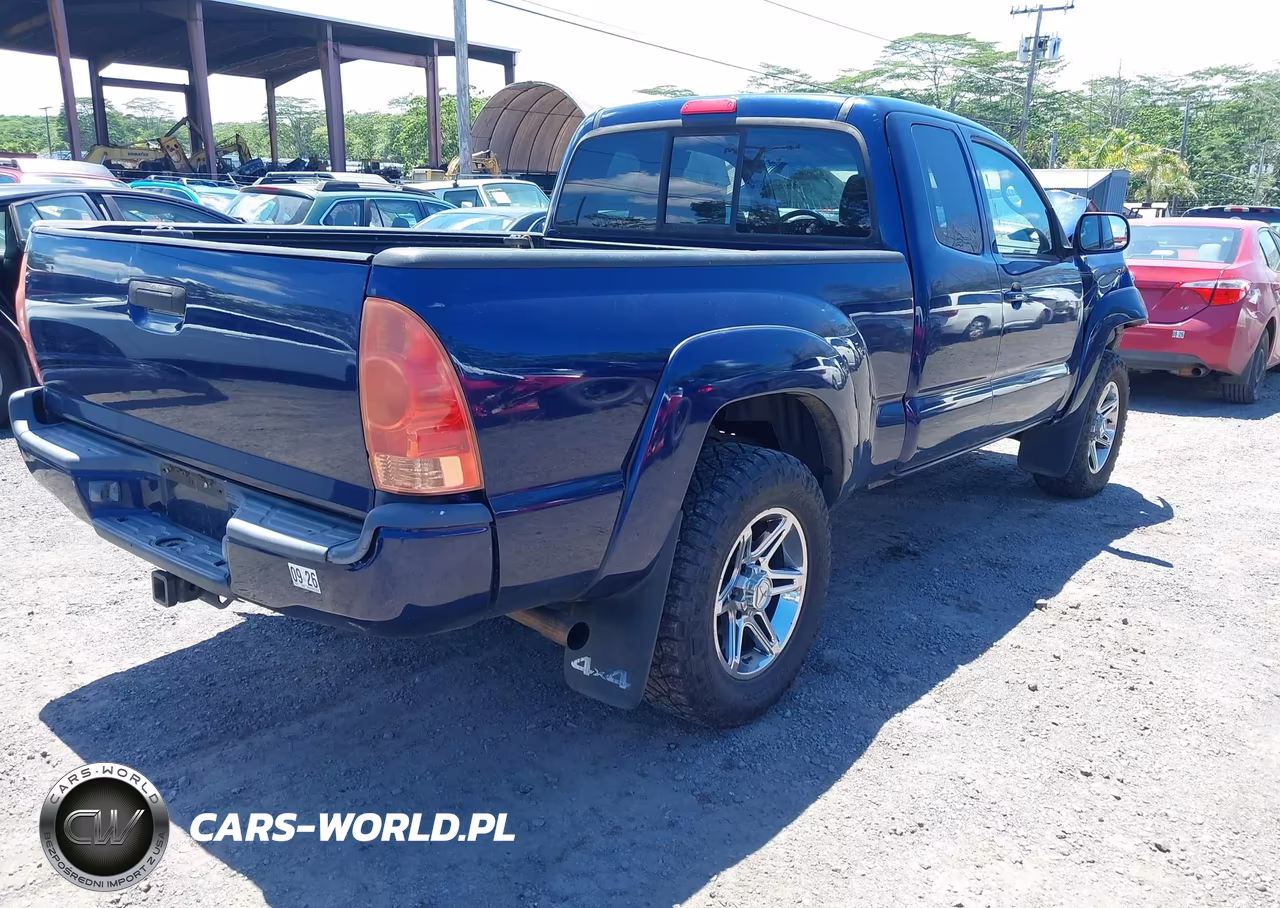 2005 Toyota Tacoma VIN:5TEUX42N85Z133559 - 4