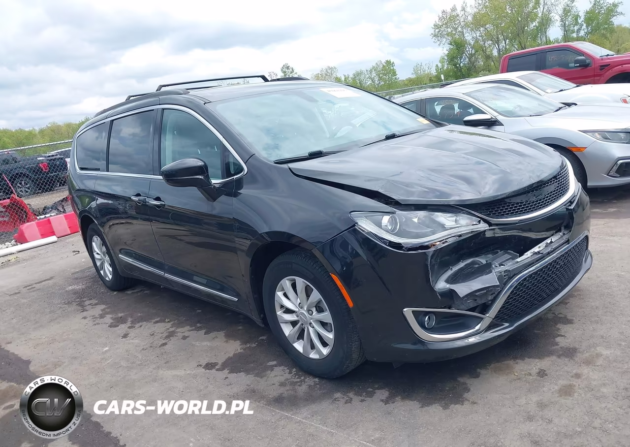 2017 Chrysler Pacifica Touring-L – zdjęcie 1 z 16