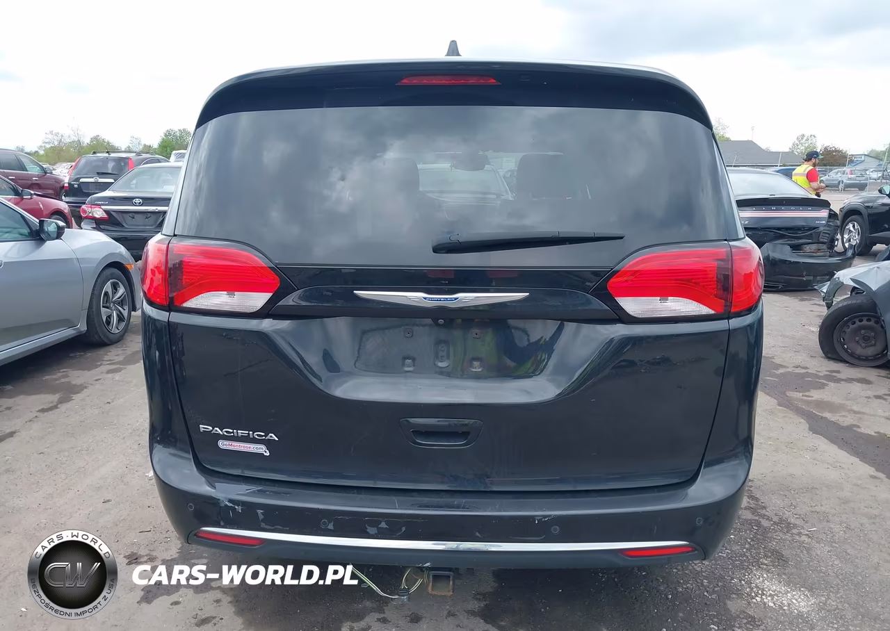 2017 Chrysler Pacifica Touring-L VIN:2C4RC1BG9HR759620 - 16