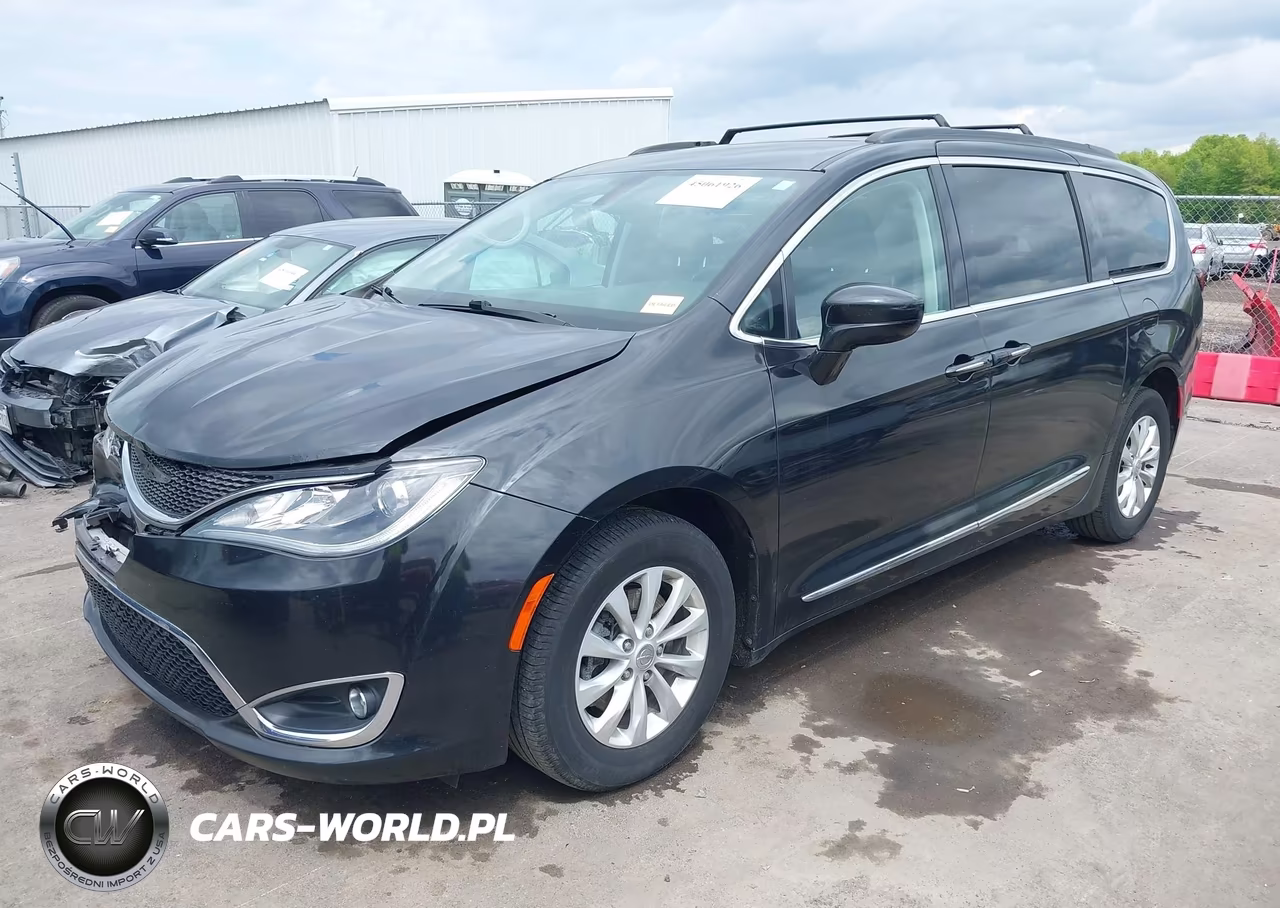2017 Chrysler Pacifica Touring-L VIN:2C4RC1BG9HR759620 - 2