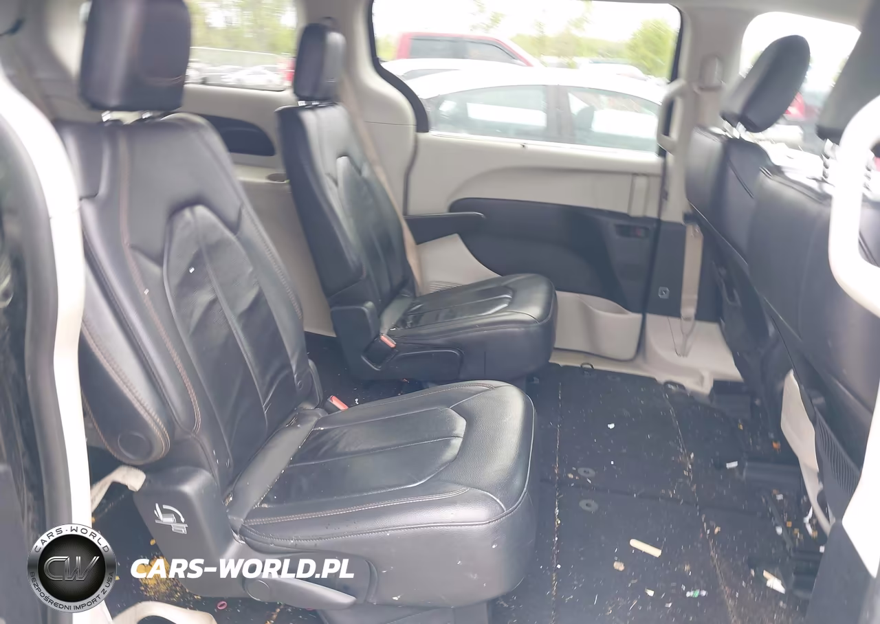 2017 Chrysler Pacifica Touring-L VIN:2C4RC1BG9HR759620 - 8