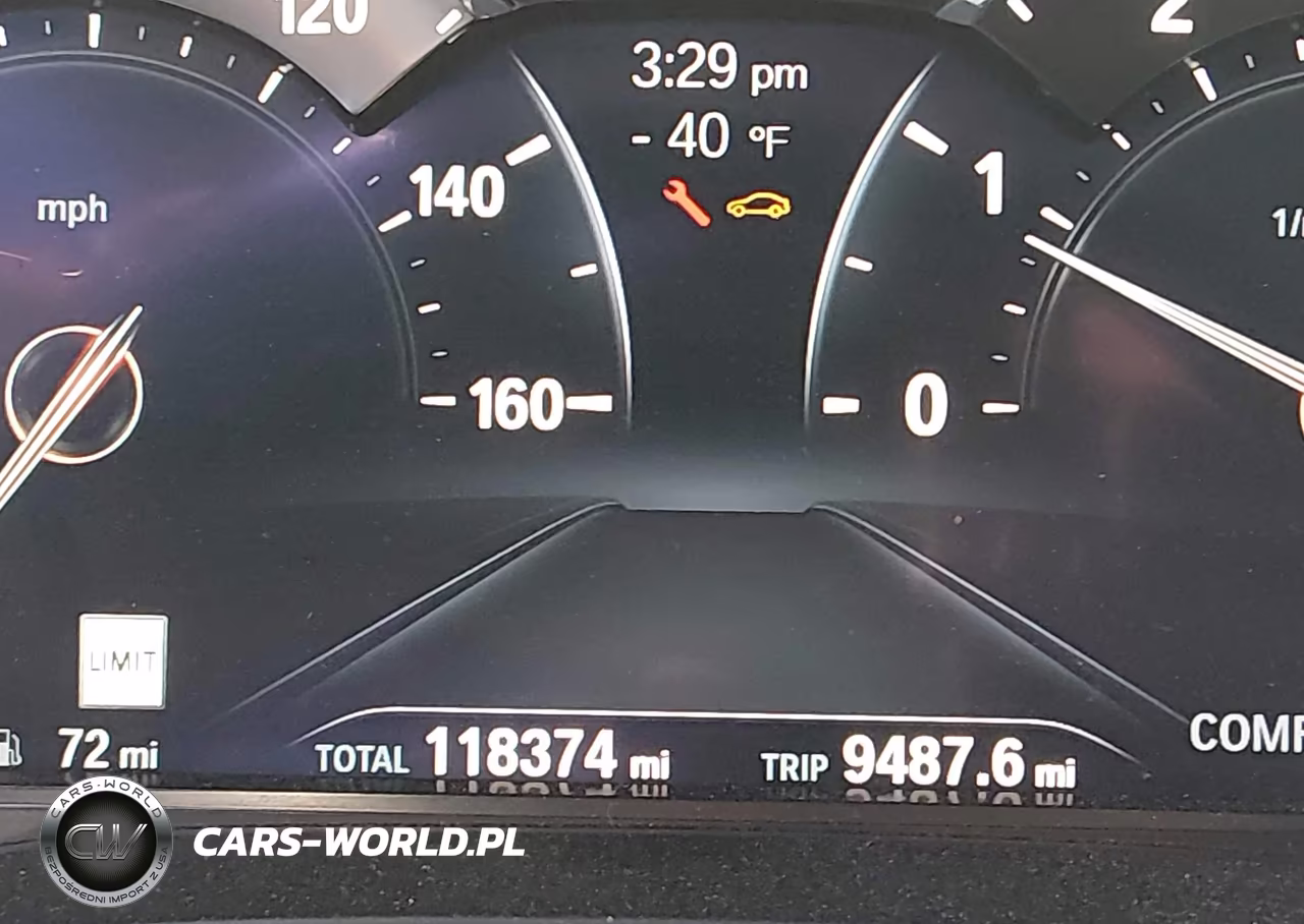 2018 BMW 530I VIN:WBAJA5C54JWA35855 - 16