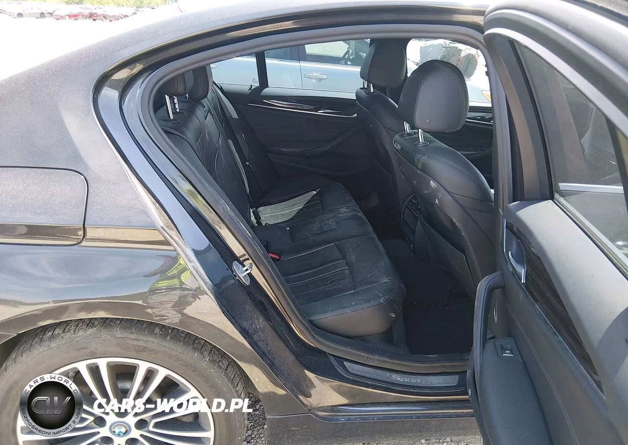 2018 BMW 530I VIN:WBAJA5C54JWA35855 - 8