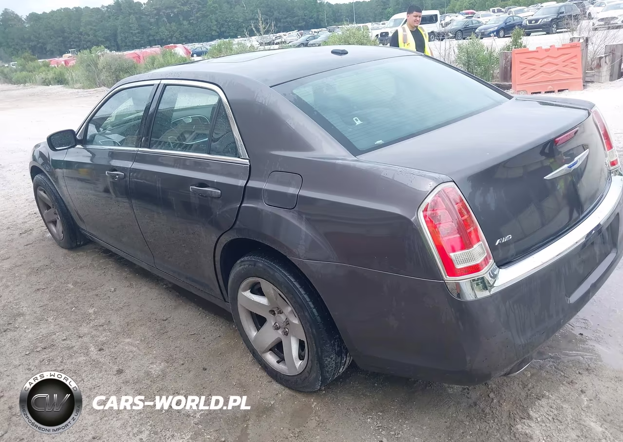 2013 Chrysler 300 Motown VIN:2C3CCARG0DH575229 - 3